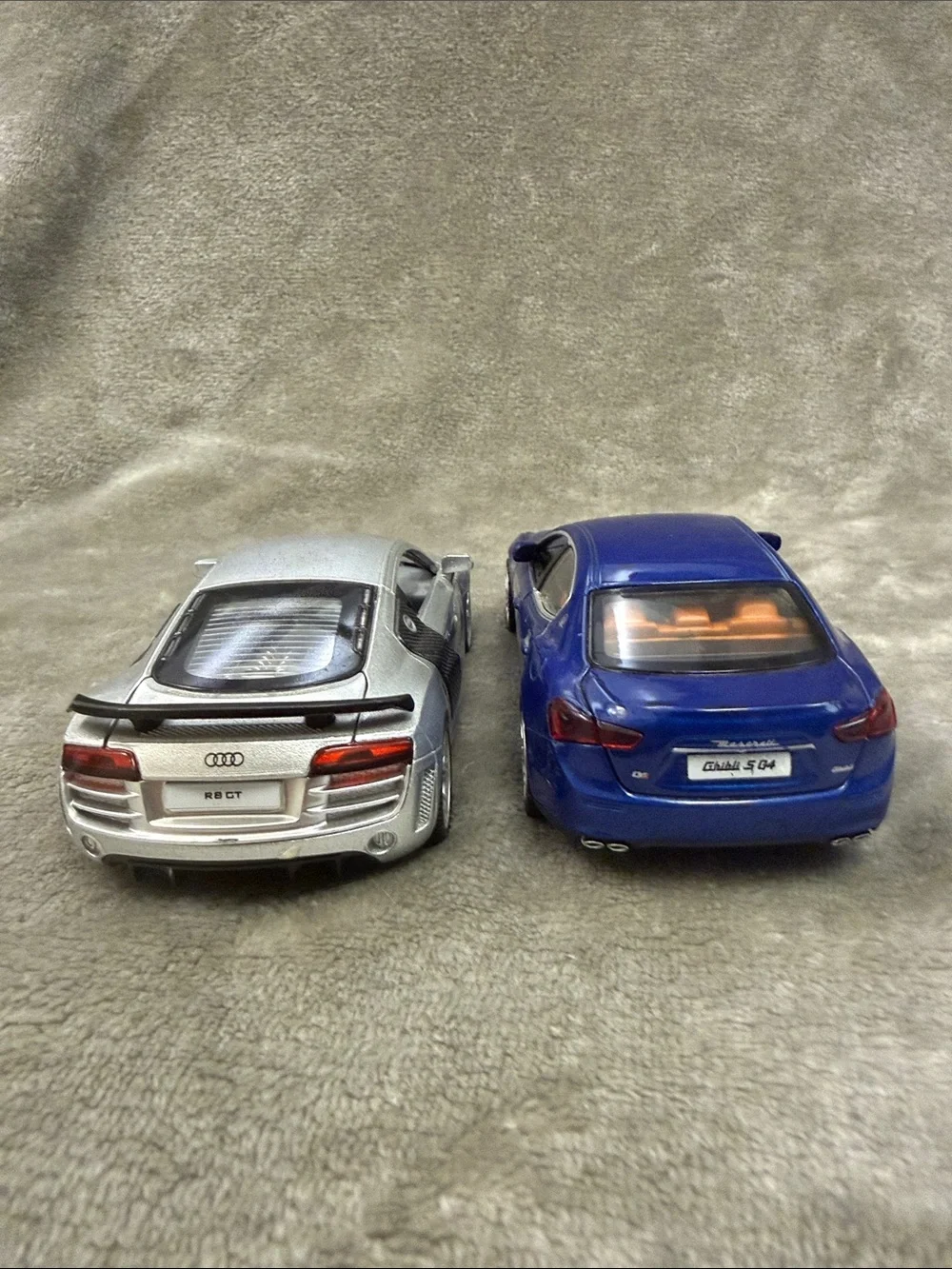 MSZ 1:43 Audi R8 GT Diecast Silver Black  & Maserati Ghibli 4.5
